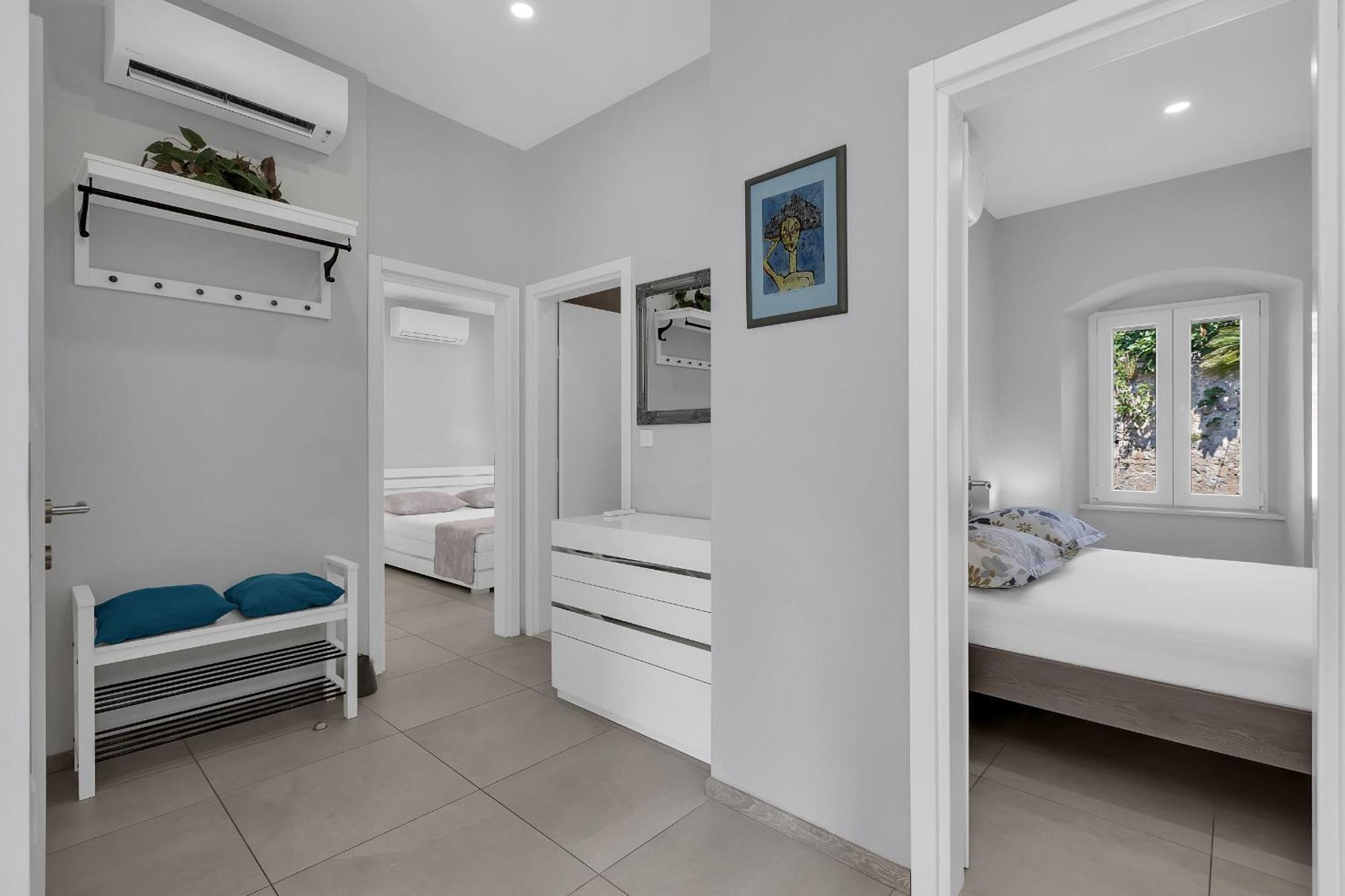 City Center Apartment Dvor Kalalarga Макарска Экстерьер фото