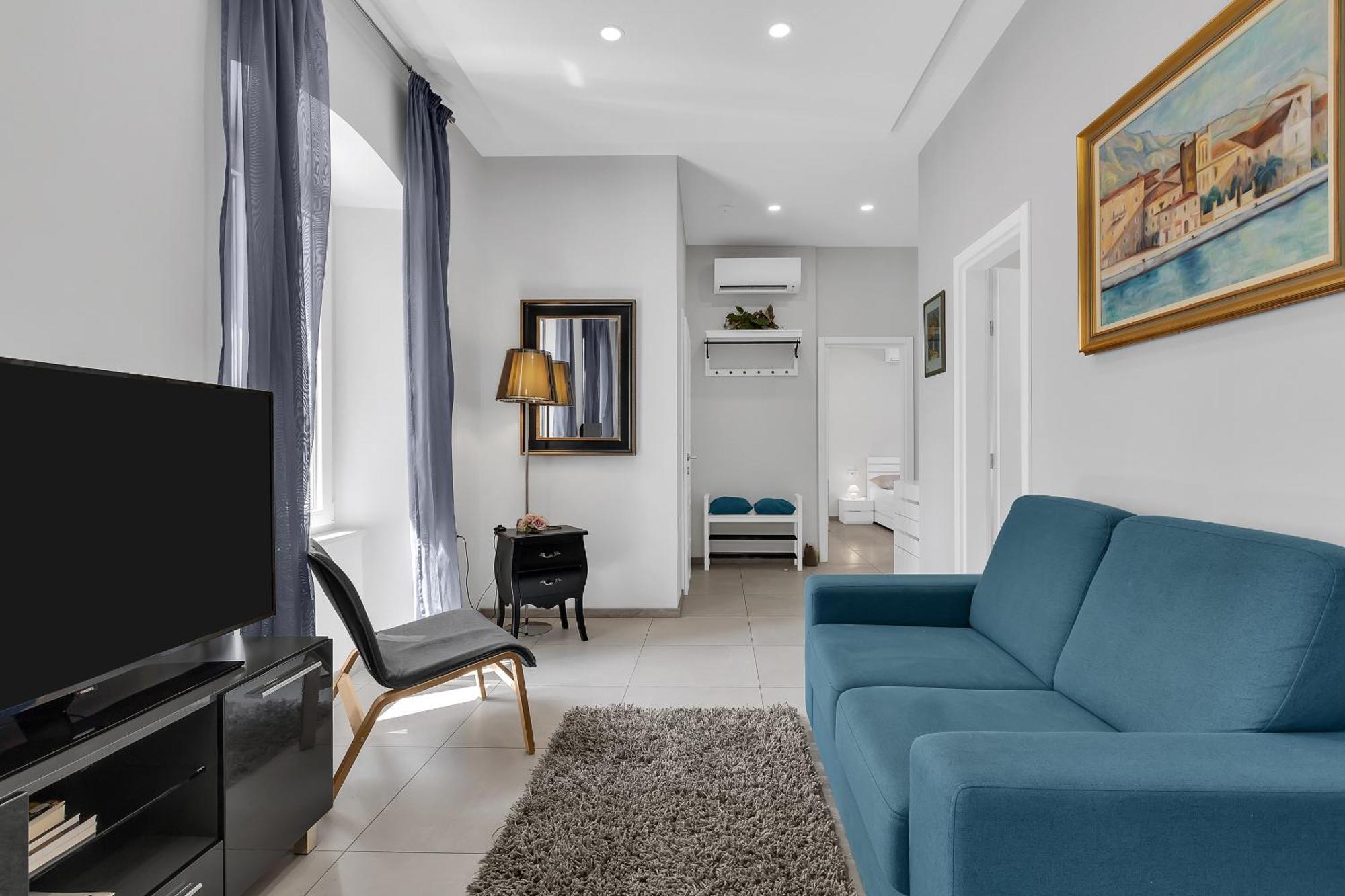 City Center Apartment Dvor Kalalarga Макарска Экстерьер фото